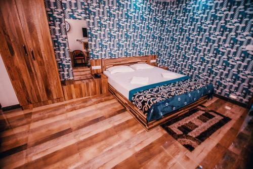 Hotel Gkm Grand