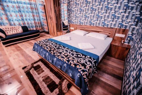 Hotel Gkm Grand
