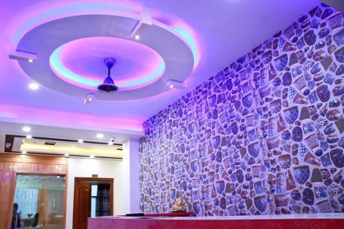 Hotel Gkm Grand
