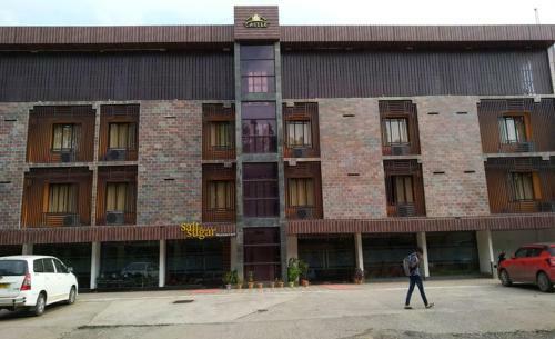 Hotel S R Castle