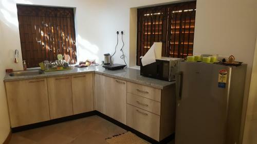 Hostal Beach Bungalow At Pondicherry