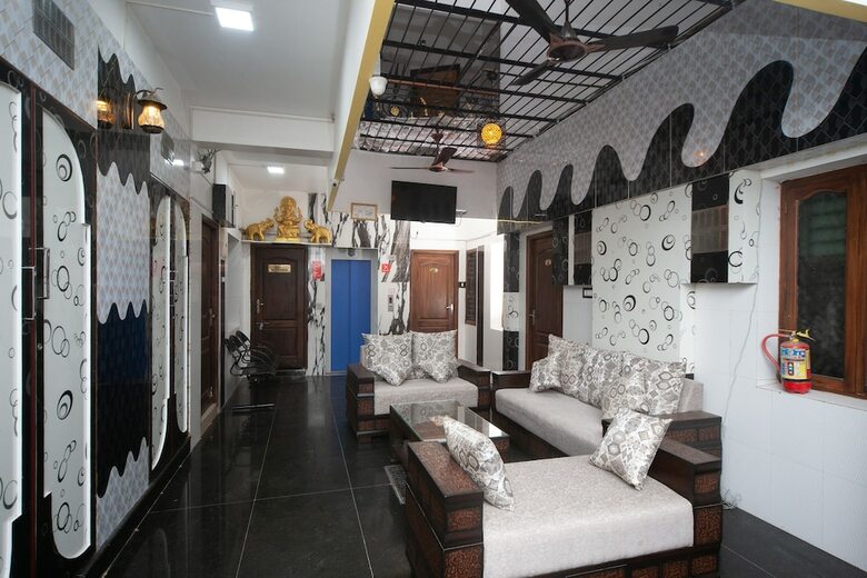 Hotel Peace Residency