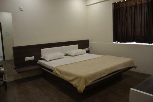 Hotel R Inn