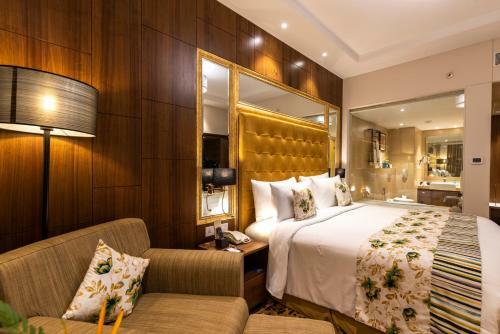 Hotel Radisson Blu Pune Hinjawadi