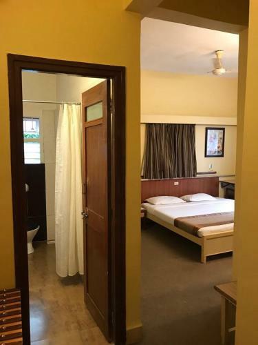 Swaroop Hotel