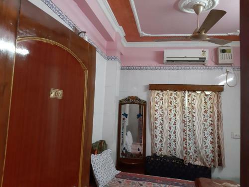Hotel Goroomgo Sureswory Pampa Puri