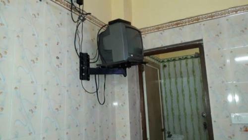 Hotel Goroomgo Sureswory Pampa Puri