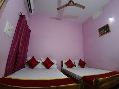 Hotel Goroomgo Star Lodge Puri