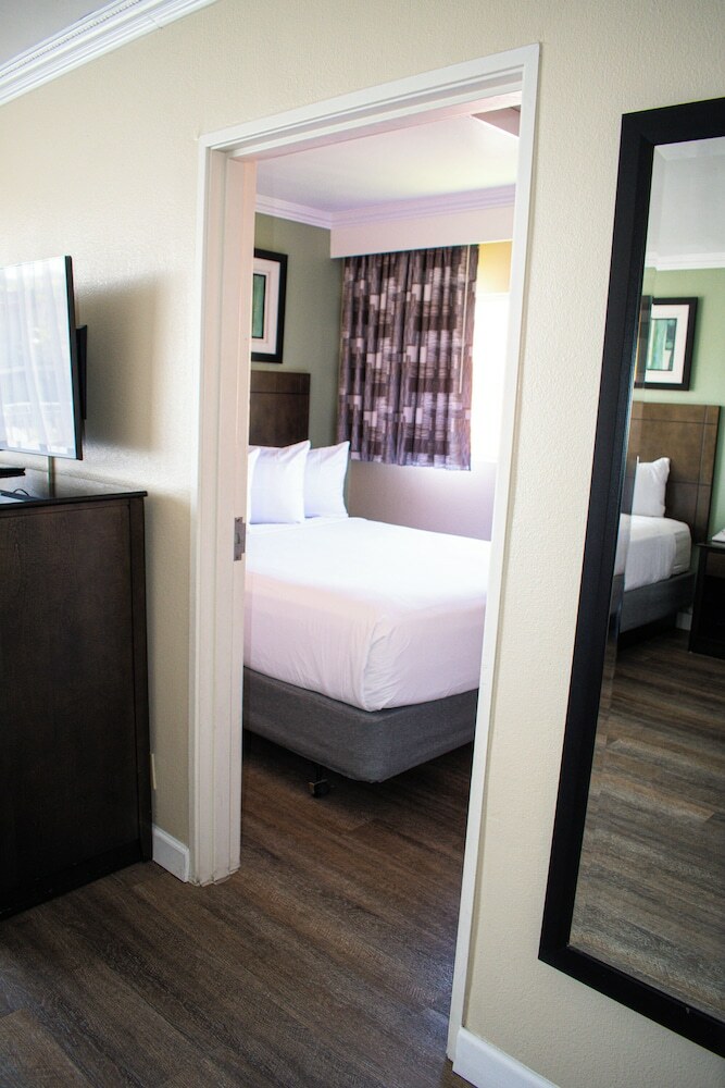 Hotel Monterey Bay Travelodge