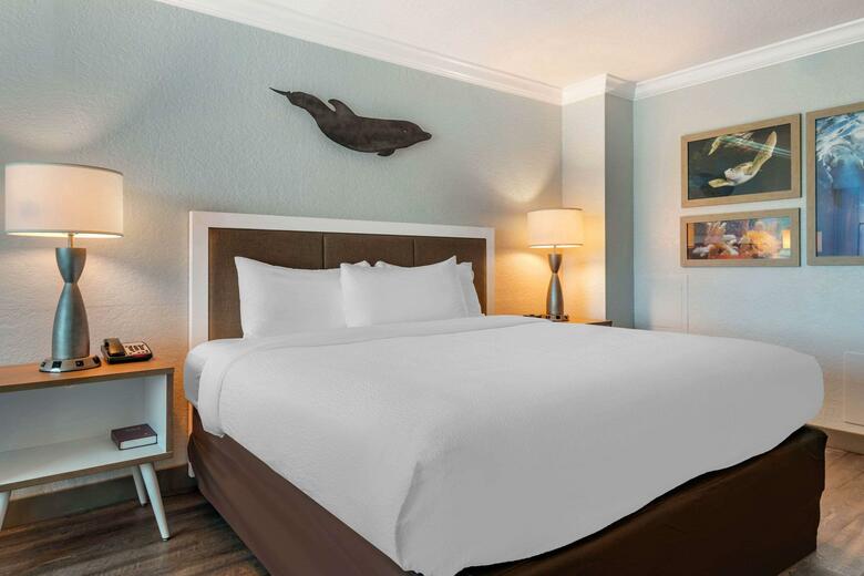 Quality Hotel On The Beach
