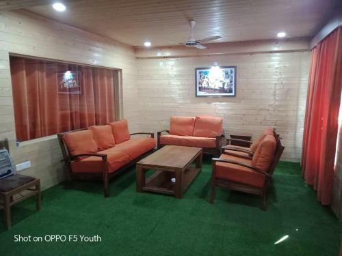 Hotel Tag Resorts Oakwood Hamlet Shoghi