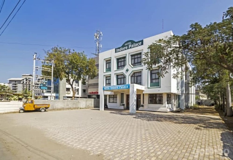 Hotel Indore Palace