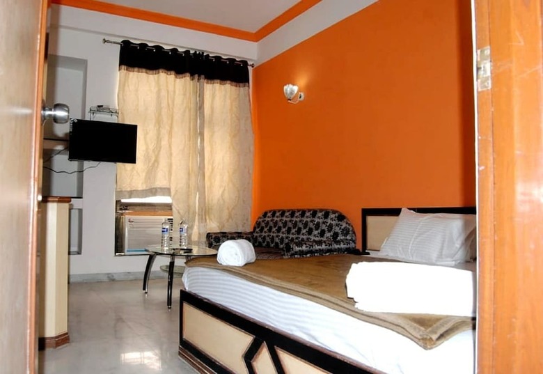 Hotel Indore Palace