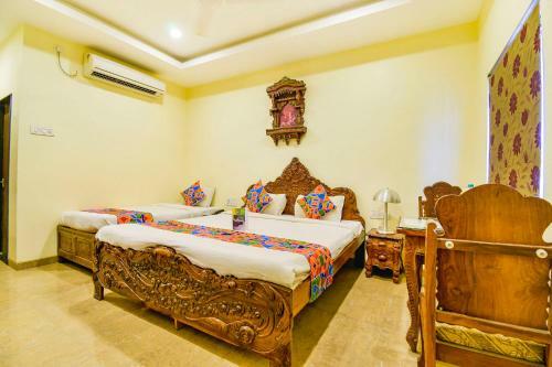 Fabhotel Paradise For You