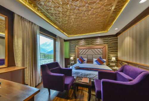 Hotel Village Walk