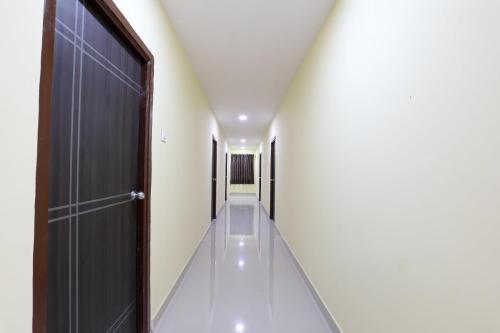 Hotel Oyo 13569 Virat Residency