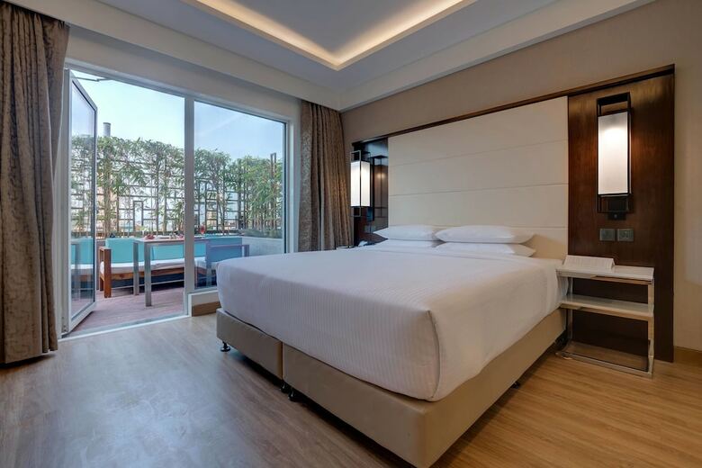 Hotel Courtyard By Marriott Surat