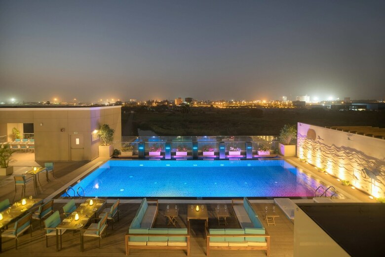 Hotel Courtyard By Marriott Surat