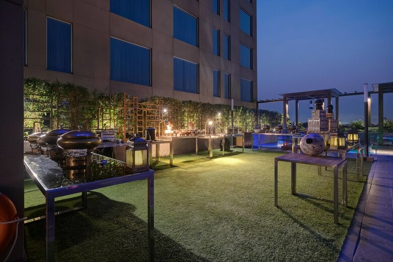 Hotel Courtyard By Marriott Surat