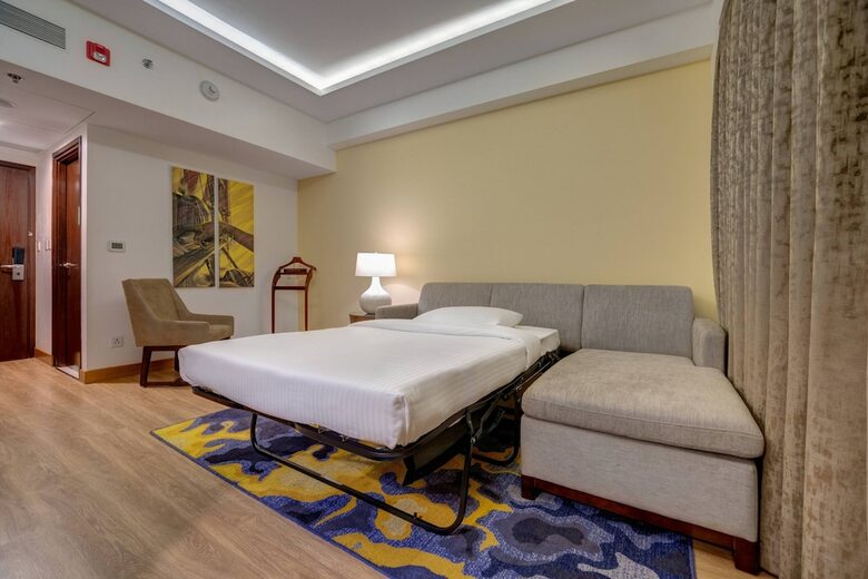 Hotel Courtyard By Marriott Surat