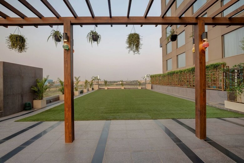 Hotel Courtyard By Marriott Surat