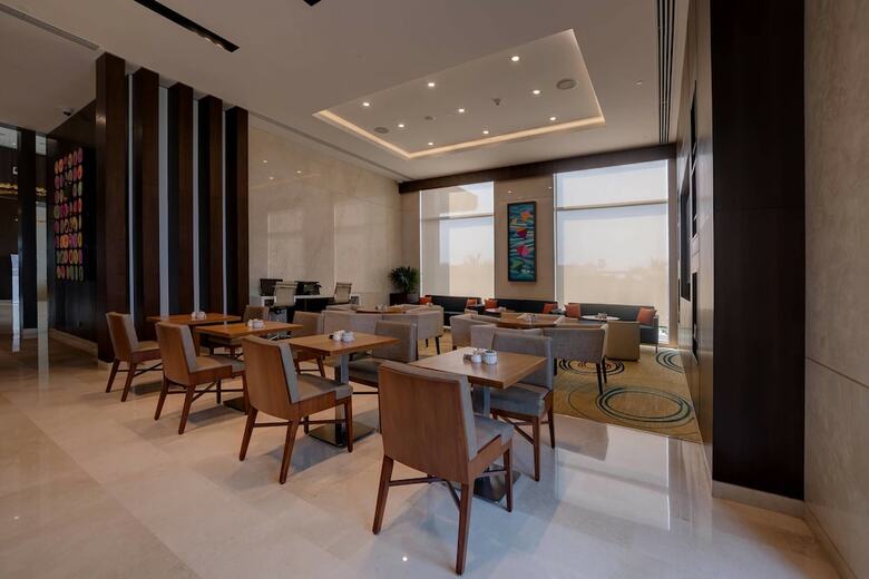 Hotel Courtyard By Marriott Surat