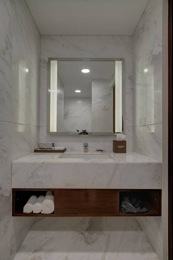 Hotel Courtyard By Marriott Surat