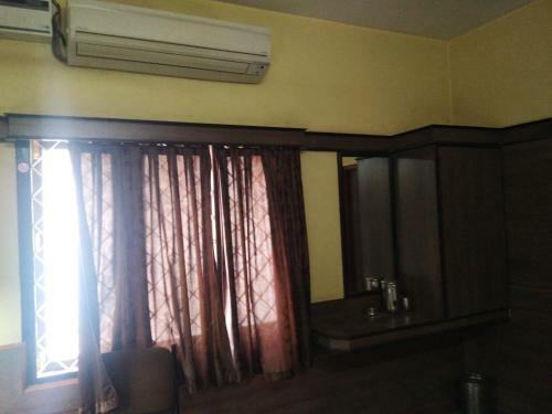 Hotel Sri Saraswathi Lodge