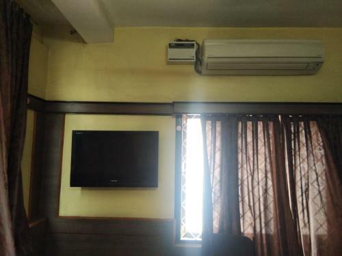 Hotel Sri Saraswathi Lodge
