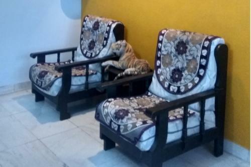 Adb Service Apartments