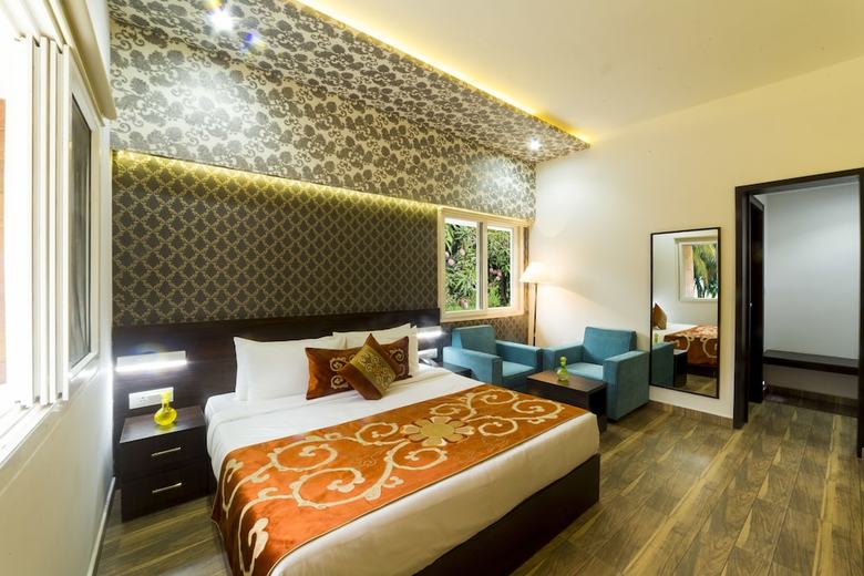Summit Hampton Hotel