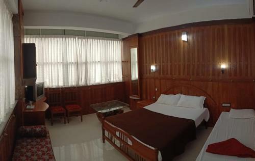 Hotel Dolphin Residency