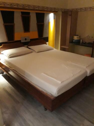 Hotel Krishna Lodge