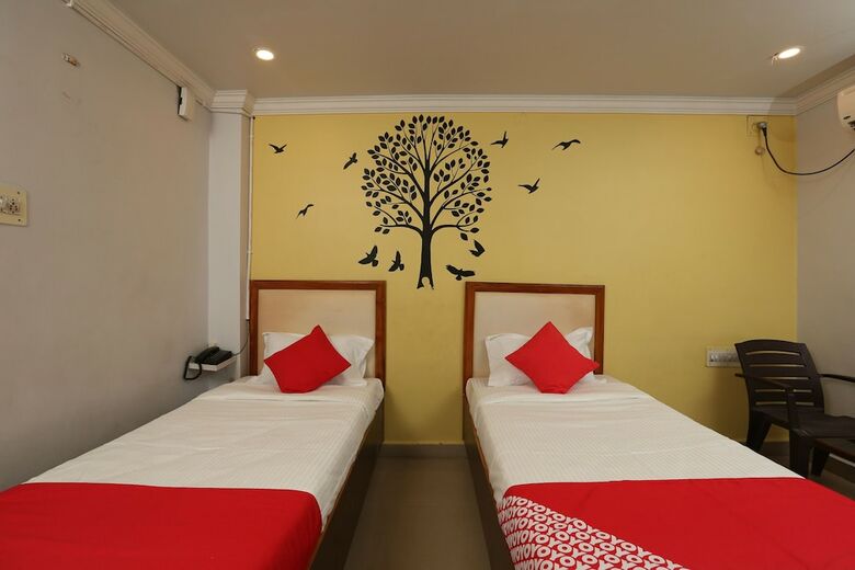 Hotel Oyo 22950 Royal Grand