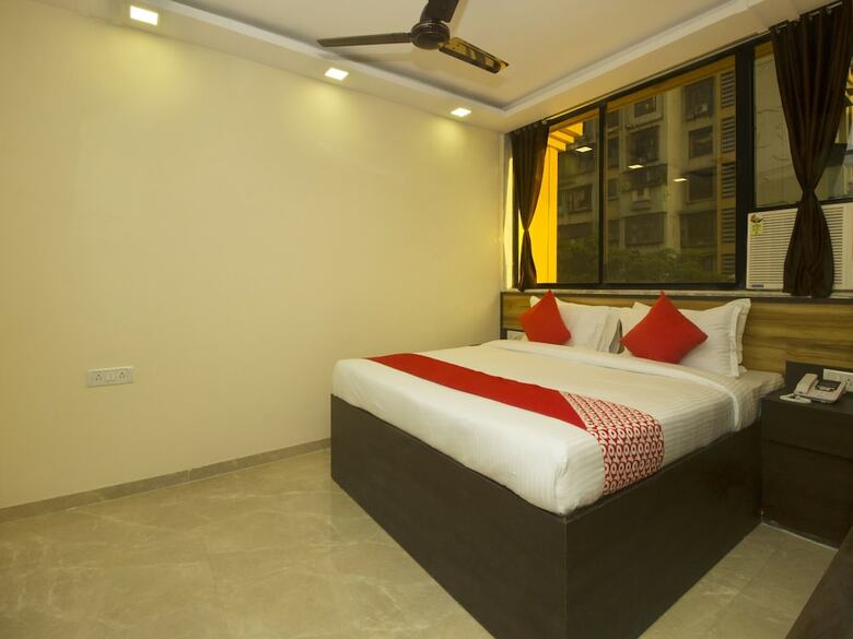 Oyo 17393 Hotel Elite Plaza