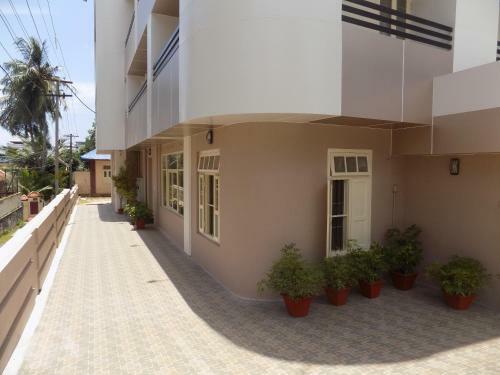 Hotel Safire Residency