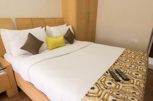 Hotel Meadows Residency