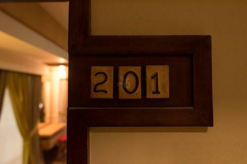 Hotel Meadows Residency