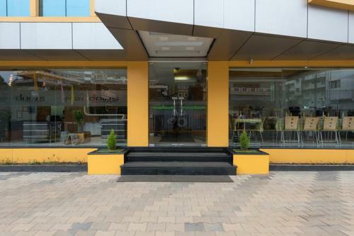 Hotel Meadows Residency