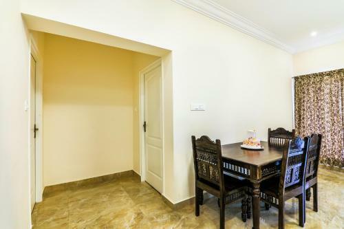 Fabexpress Royal Hideway Resort