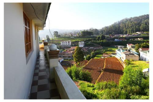 Hotel Green Moon Residency