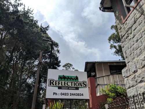 Hostal Reflections Guest House