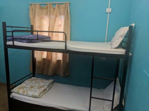 Hostal Reflections Guest House