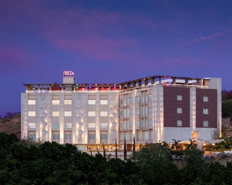 Hotel Justa Sajjangarh Resort & Spa