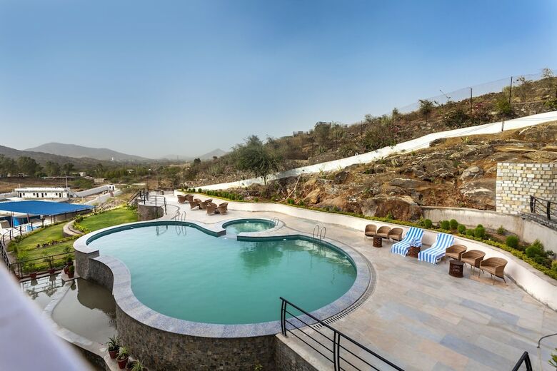 Hotel Justa Sajjangarh Resort & Spa