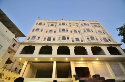 Hotel Aaram Mahal By Pachar Group