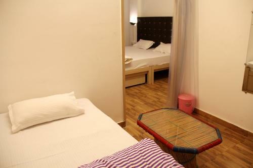 Strangers Hideaway Hostel