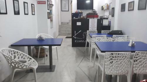 Strangers Hideaway Hostel