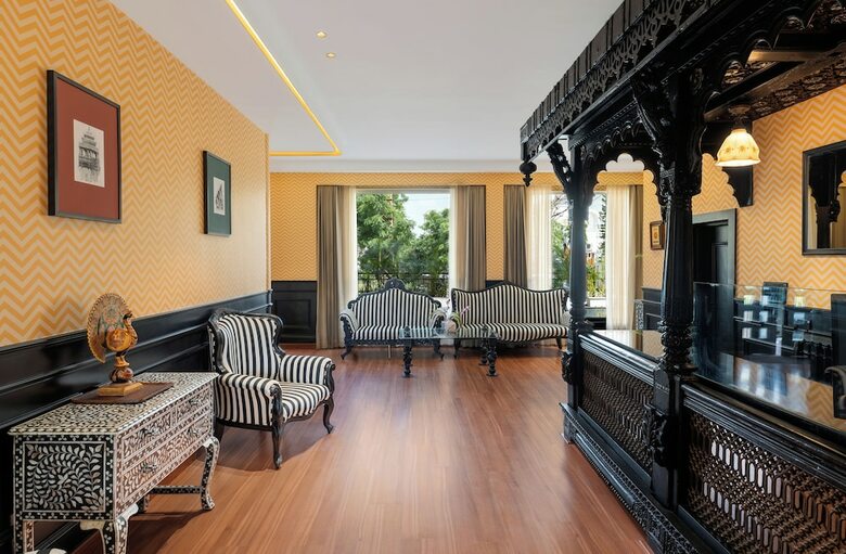 Hotel Viaan