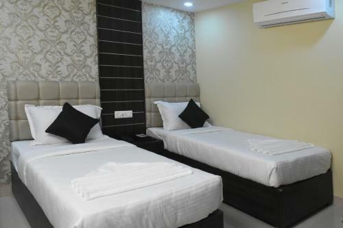 Hotel S L E Residency
